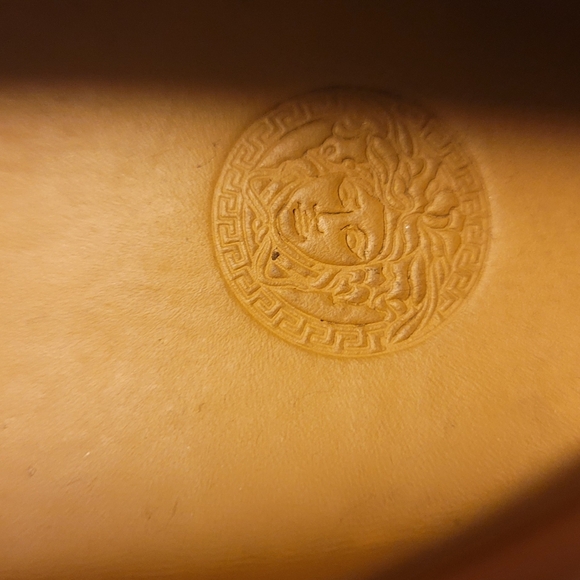 Versace - Picture 7 of 7